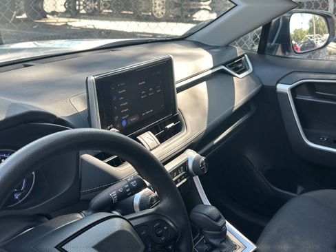 Used 2025 Toyota RAV4 LE image 29