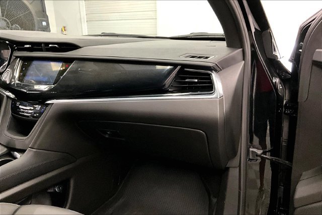 Used 2024 Cadillac XT6 Sport w/ LPO, ONYX Package AWD/4WD image 19