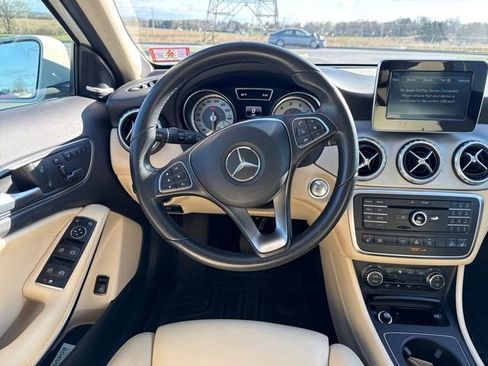Used 2017 Mercedes-Benz GLA 250 4MATIC image 20