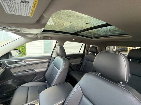 Used 2023 Volkswagen Atlas SEL AWD/4WD image 31