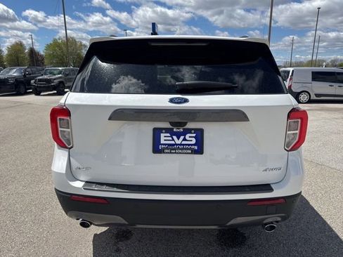 Used 2023 Ford Explorer XLT w/ Equipment Group 202A AWD/4WD image 5