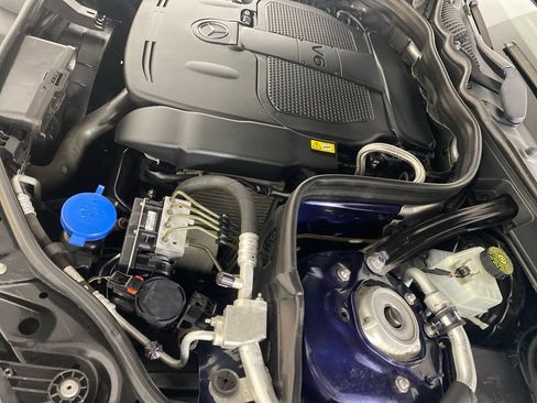 Used 2013 Mercedes-Benz E 350 Sedan image 38