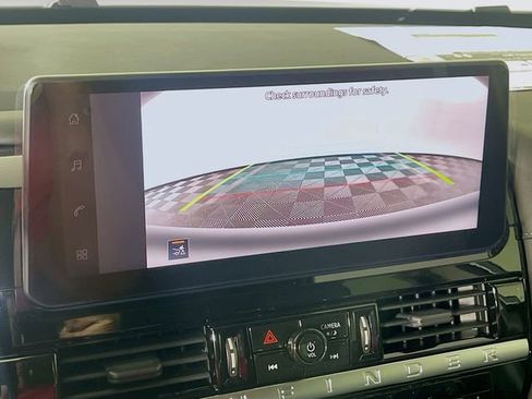 New 2026 Nissan Pathfinder SV image 10