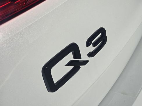 New 2025 Audi Q3 2.0T Premium Plus image 13