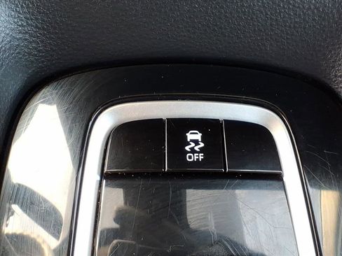 Used 2024 Toyota Corolla LE image 21