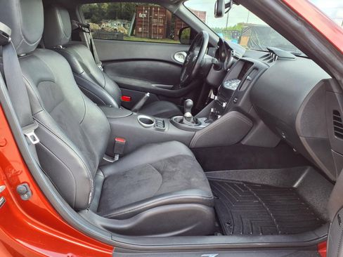 Used 2013 Nissan 370Z Touring w/ Sport Pkg RWD image 19