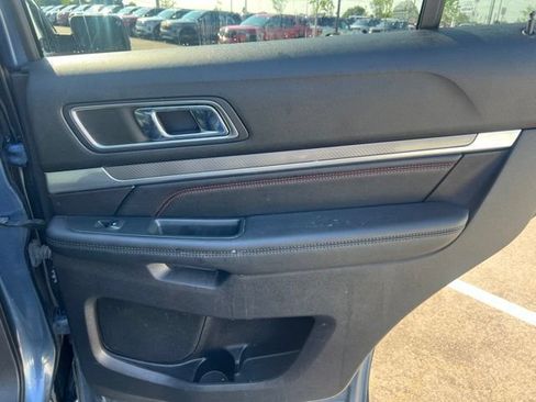 Used 2018 Ford Explorer Sport w/ Equipment Group 401A AWD/4WD image 13