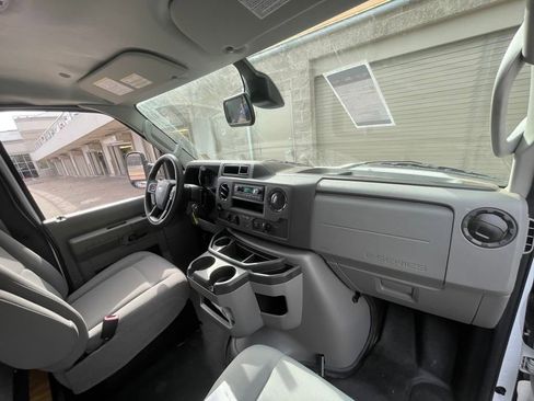New 2024 Ford E-450 and Econoline 450 Super Duty w/ Driver's Safety Package RWD image 34