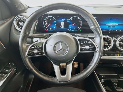 Used 2023 Mercedes-Benz GLB 250 image 18
