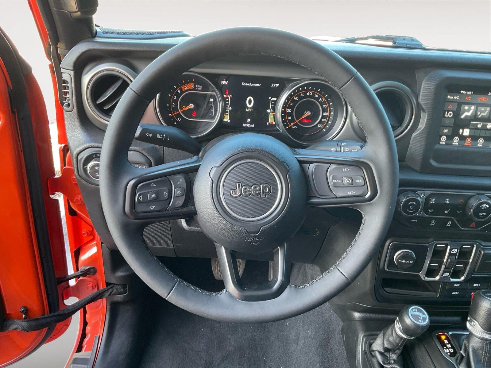 Used 2023 Jeep Gladiator Sport AWD/4WD image 12