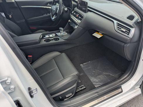 Used 2026 Genesis G70 2.5T AWD/4WD image 12