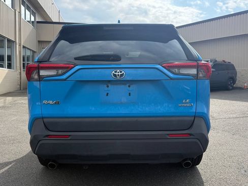 Used 2020 Toyota RAV4 LE w/ All Weather Liner Package AWD/4WD image 3