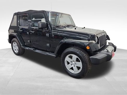 Used 2012 Jeep Wrangler Unlimited Sahara w/ Dual Top Group image 9