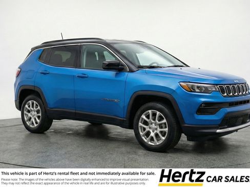 Used 2025 Jeep Compass Limited AWD/4WD image 1