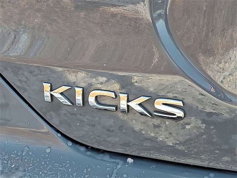 Used 2023 Nissan Kicks SV image 21