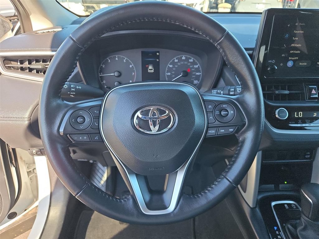 Used 2024 Toyota Corolla Cross LE FWD image 35