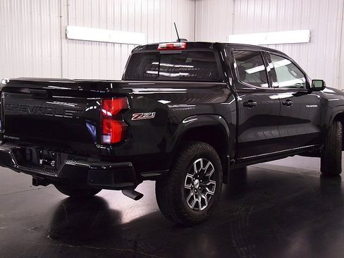 Used 2025 Chevrolet Colorado Z71 image 8