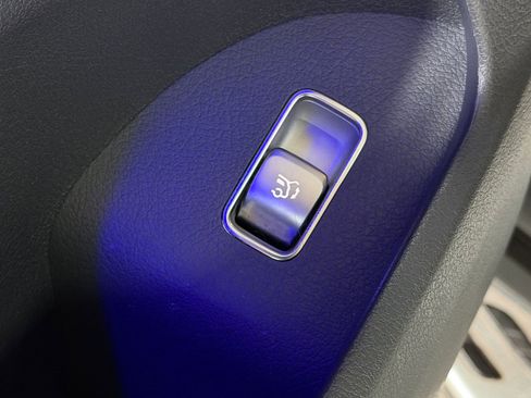 Used 2020 Mercedes-Benz GLS 580 4MATIC image 23