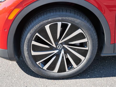 Used 2023 Volkswagen ID.4 Pro S Plus AWD/4WD image 15