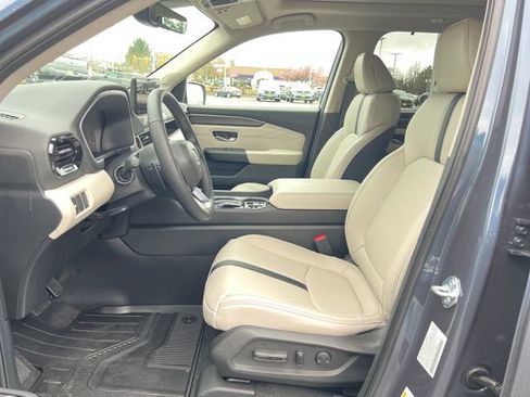 New 2026 Honda Pilot Touring image 16