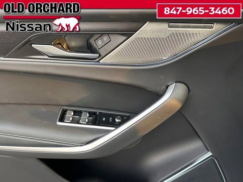 Used 2025 Jaguar F-PACE R-Dynamic S image 8