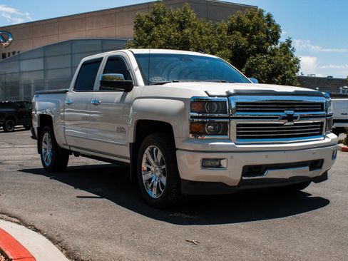 Used 2014 Chevrolet Silverado 1500 High Country w/ High Country Premium Package AWD/4WD image 3