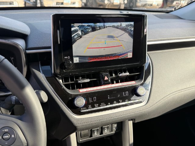 Used 2025 Toyota Corolla Cross XLE FWD image 18