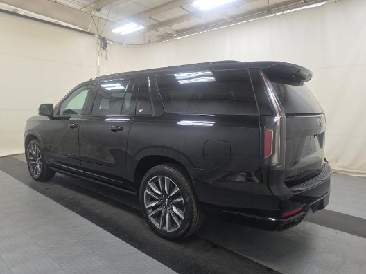Used 2022 Cadillac Escalade ESV Sport w/ Touring Package AWD/4WD image 4