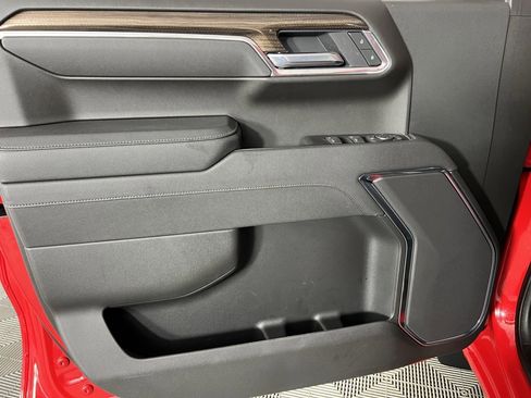 Used 2025 Chevrolet Silverado 1500 LT w/ Safety Package image 27