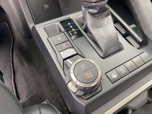 Used 2024 Toyota Tacoma Limited image 28