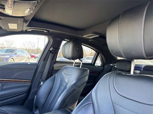 Used 2016 Mercedes-Benz S 550 4MATIC Sedan image 31