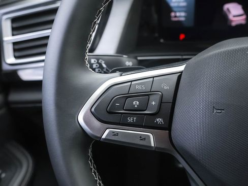 New 2026 Volkswagen Atlas Cross Sport SE image 25