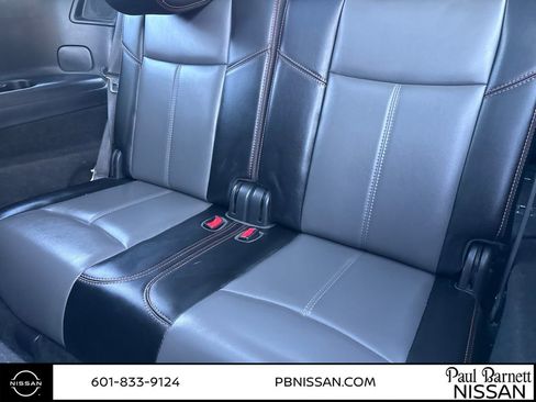 Used 2020 Nissan Pathfinder SL image 29