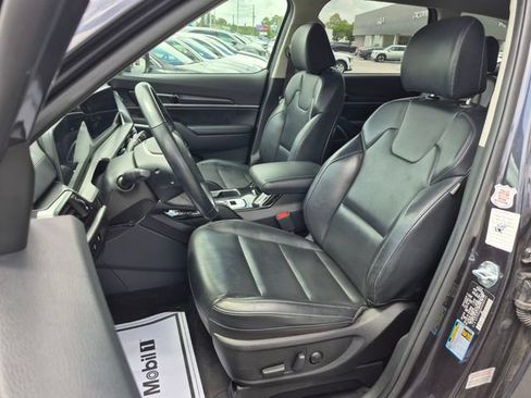 Used 2025 Kia Telluride S AWD/4WD image 11