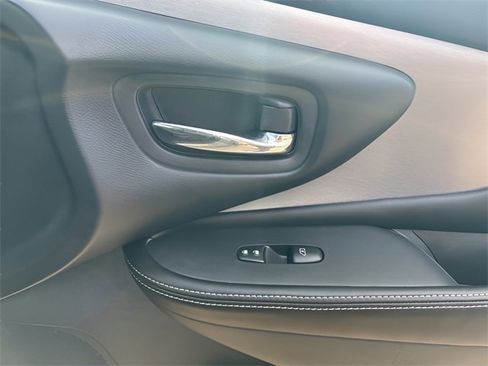 Used 2024 Nissan Murano SV w/ SV Midnight Edition Package image 15