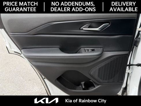 Used 2023 Jeep Grand Cherokee Altitude image 13