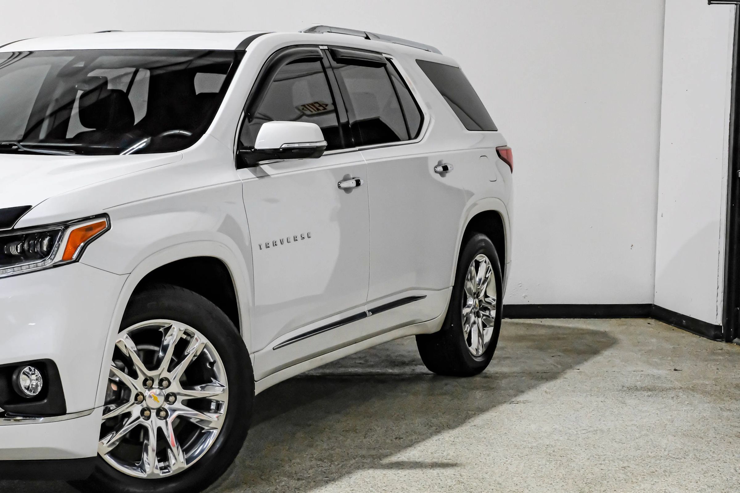 Used 2019 Chevrolet Traverse High Country w/ LPO, Floor Liner Package AWD/4WD image 13