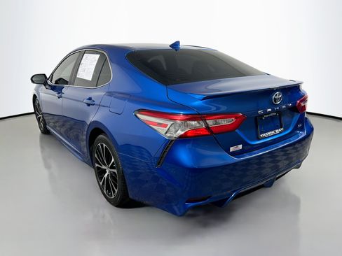 Used 2019 Toyota Camry SE w/ Convenience Package FWD image 8