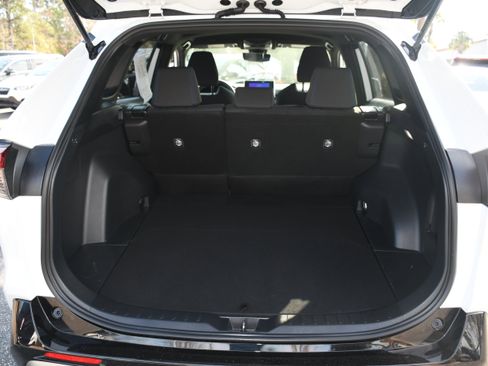 Used 2025 Toyota RAV4 SE image 16