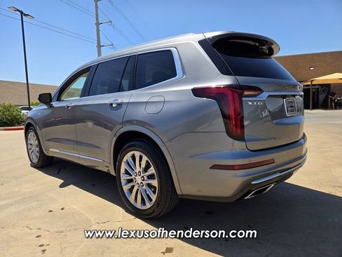 Used 2021 Cadillac XT6 Premium Luxury FWD image 4