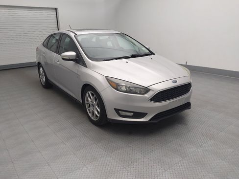 Used 2015 Ford Focus SE w/ Equipment Group 201A FWD image 13