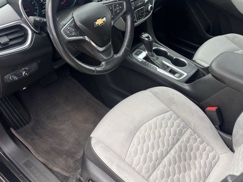 Used 2018 Chevrolet Equinox LT AWD/4WD image 16