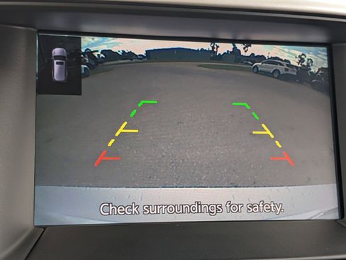 Used 2019 Nissan Pathfinder SV image 24