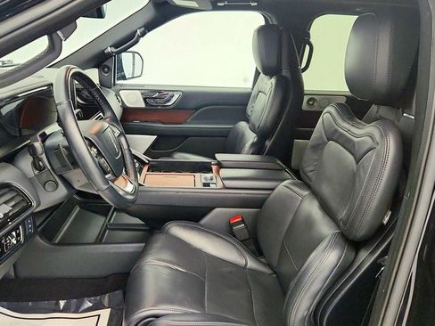 Used 2023 Lincoln Navigator Reserve image 20