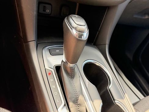 Used 2018 Chevrolet Equinox LT AWD/4WD image 25