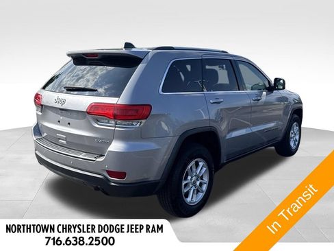 Used 2018 Jeep Grand Cherokee Laredo AWD/4WD image 5