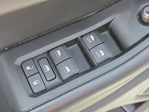 Used 2023 Jeep Grand Cherokee Altitude RWD image 21