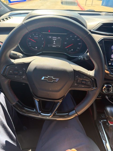 Used 2023 Chevrolet TrailBlazer RS w/ Sun and Liftgate Package FWD image 17