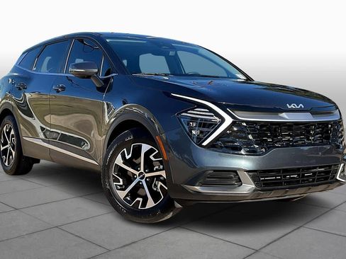 Used 2025 Kia Sportage EX image 2