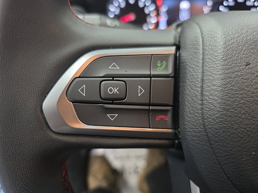 Used 2025 Jeep Compass Trailhawk AWD/4WD image 26